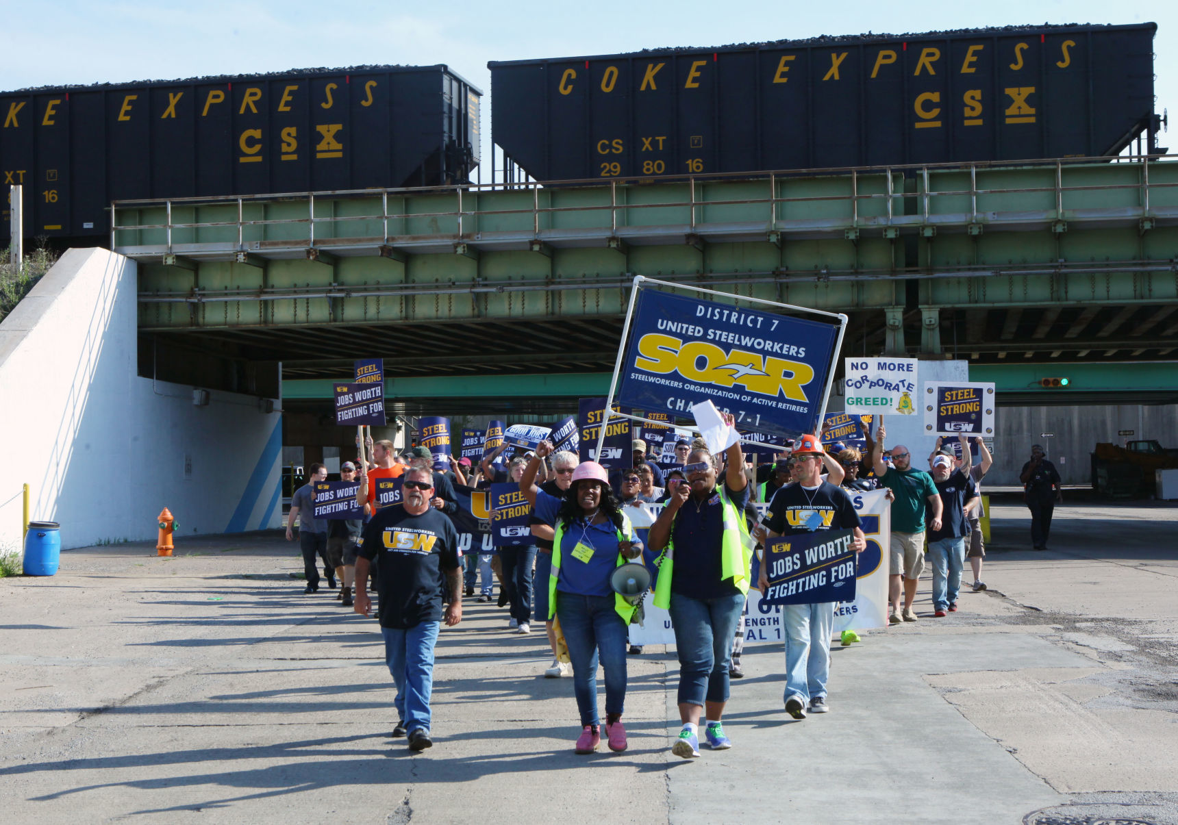 Steelworkers rally in Gary